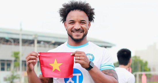 Góc khuất sau ánh hào quang của tiền đạo Xuân Son