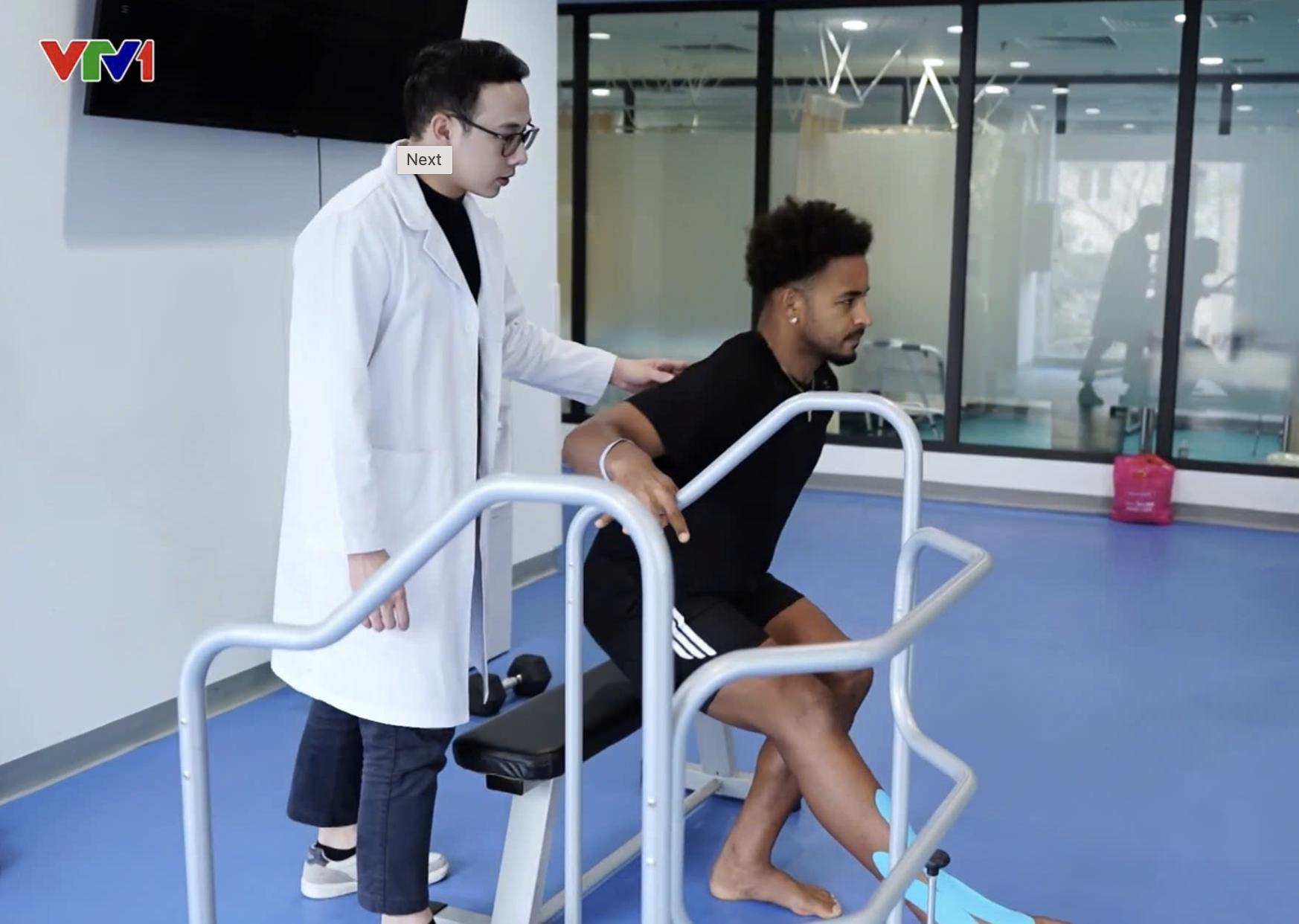 Góc khuất sau ánh hào quang của tiền đạo Xuân Son - Ảnh 3.