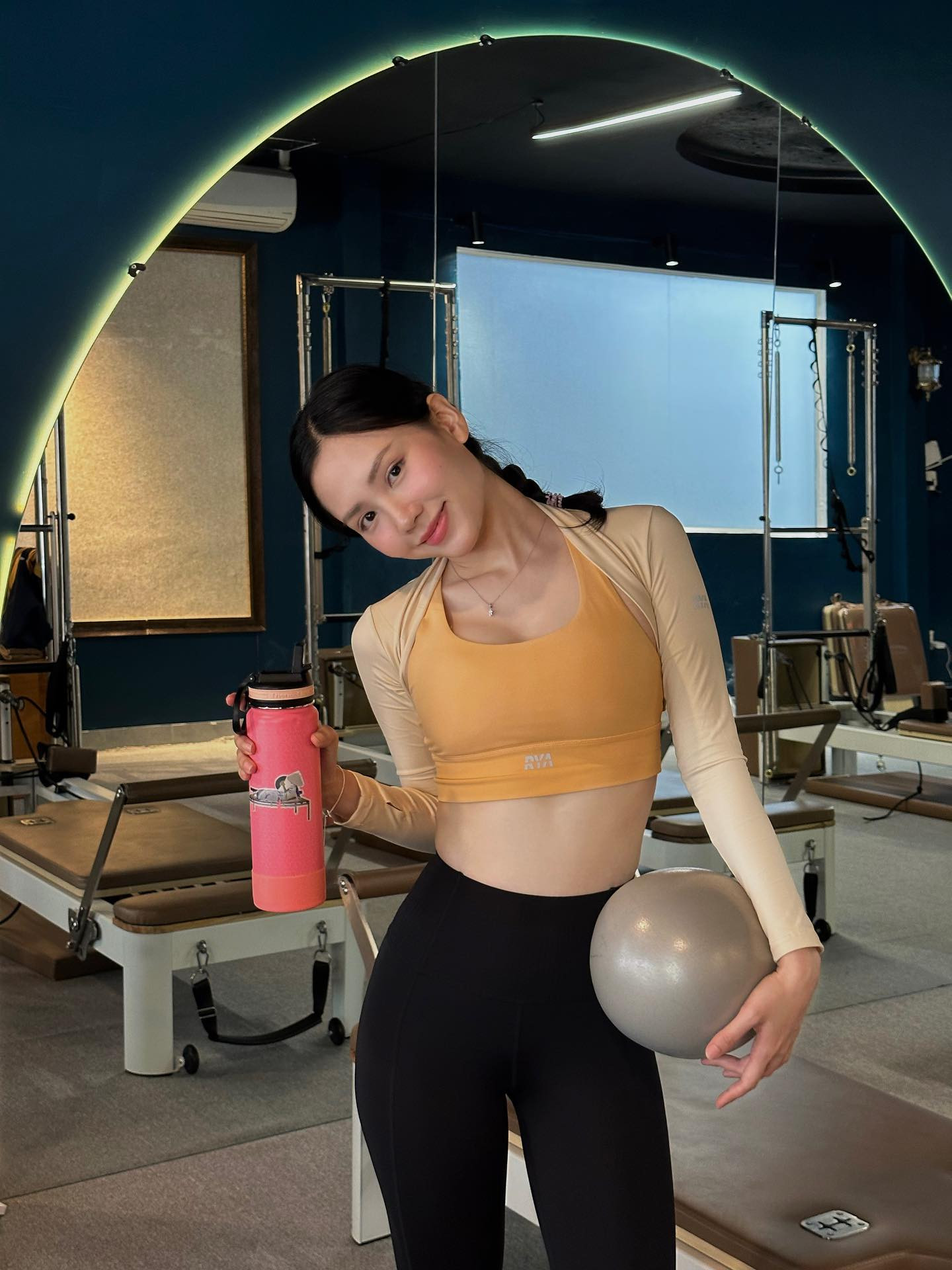 Hoa hậu Mai Phương rời sân chơi nhan sắc để theo đuổi âm nhạc và cải thiện sức khỏe - Ảnh 2.