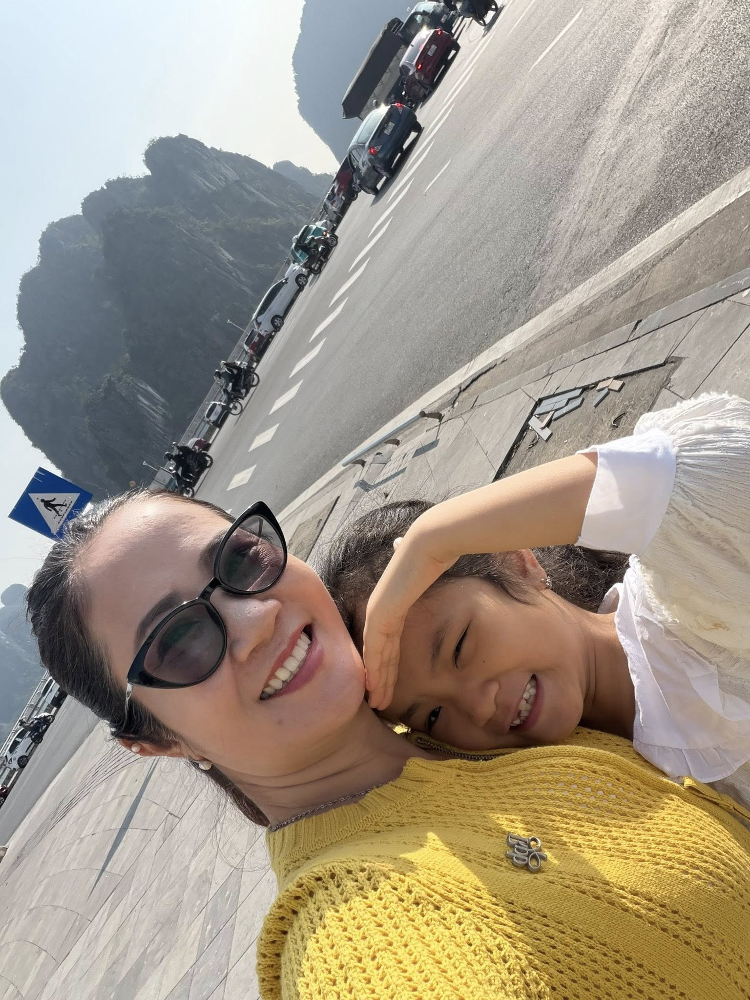 NSƯT Hằng: 'Chúng tôi từng nghèo đến mức phải vay mượn khi sinh con' - Ảnh 11.