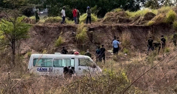 Phát hiện thi thể nam giới cháy đen, mất một cánh tay ở TPHCM