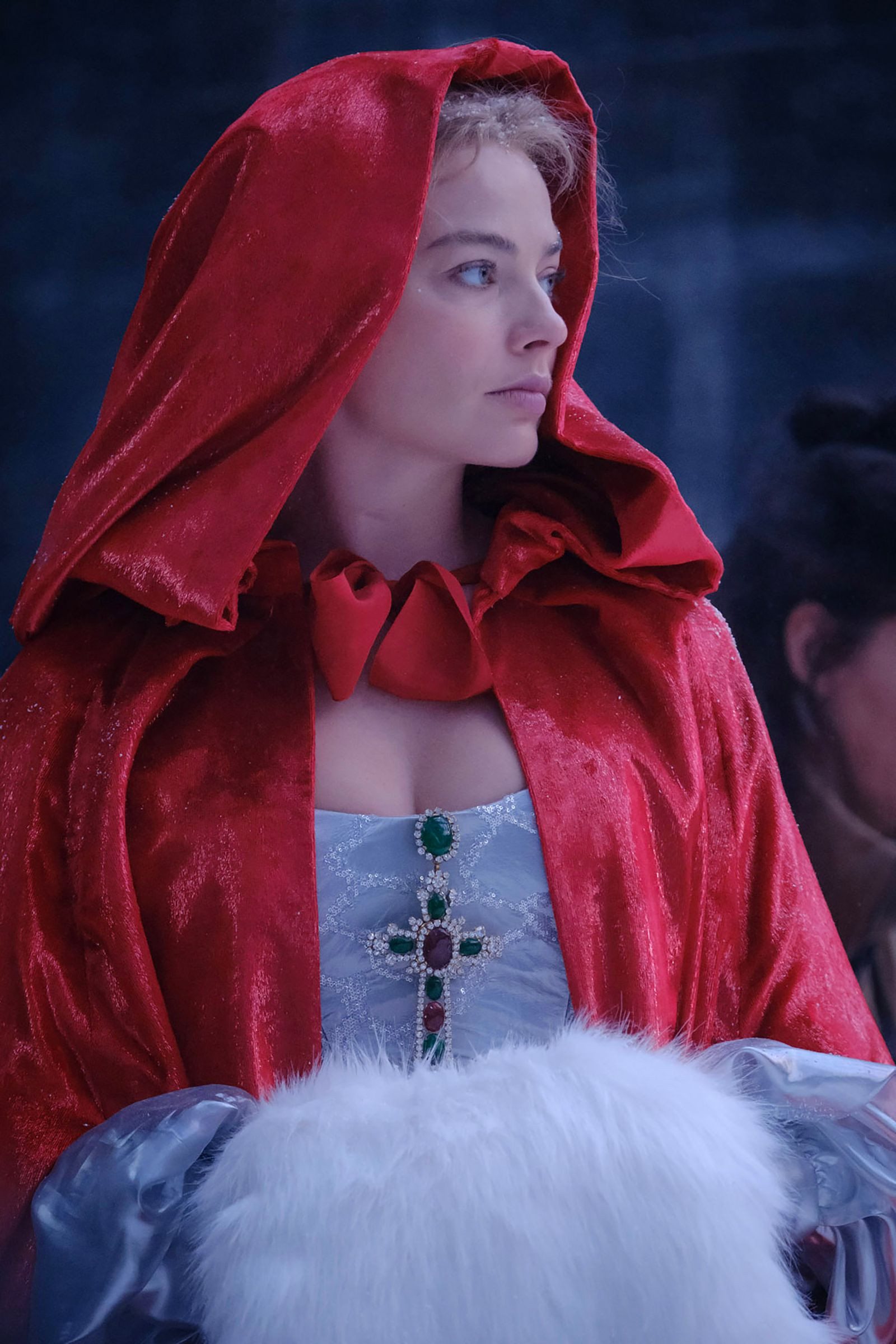 Thời trang gây tranh cãi trong Đồi gió hú 18 + phiên bản 2026 - Ảnh 6.