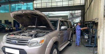 Đi đăng kiểm, chủ xe máy dầu mừng rơi nước mắt vượt qua cửa ải 'đạp thốc ga'