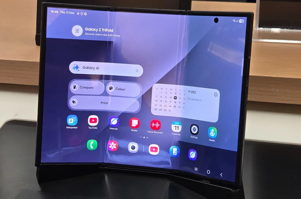 Galaxy Z TriFold 3.png