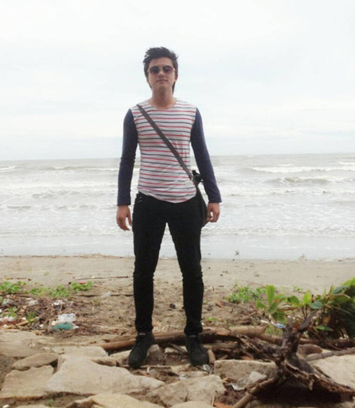 Anh có gu ăn mặc khá đơn giản.