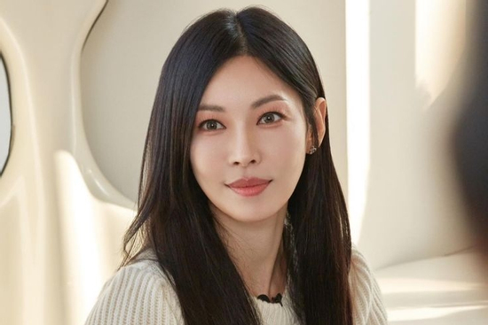 Người duy nhất 'đè bẹp' được nhan sắc Song Hye Kyo: Góc nào cũng là tuyệt tác, cả đời chưa từng biết xấu là gì