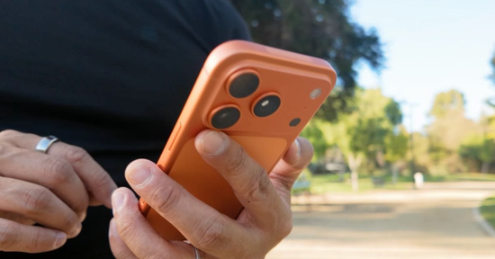 iPhone 17 Pro Max bị nhiều người dùng 'từ bỏ', điều gì đang xảy ra với Apple?