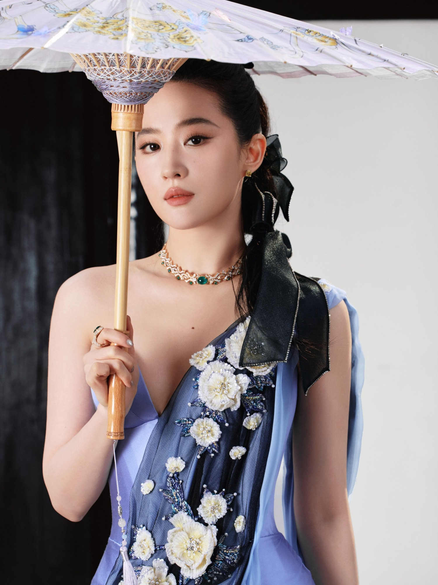 Đúng 16h30 ngày mai, thứ Hai 9/3/2026, 3 con giáp nắm chắc trong tay 'thời cơ nghìn năm có một', tiền rơi trúng đầu, ra đường gặp được quý nhân - Ảnh 1