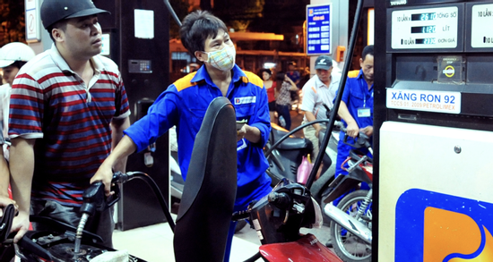 Giá dầu tăng tới 15.000 đồng/lít trong ít ngày, xăng vẫn thấp hơn đỉnh lịch sử