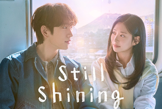 Màn ảnh Hàn mới có 1 tuyệt phẩm ngôn tình ngọt lịm tim: Cặp chính chemistry ngập trời, hơi thở thanh xuân sáng bừng khung hình