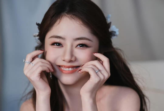 Sau hôm nay, thứ Hai 9/3/2026, 3 con giáp 'may mắn ập xuống đầu', vàng bạc chất đầy két, ngồi không tài lộc cũng đến