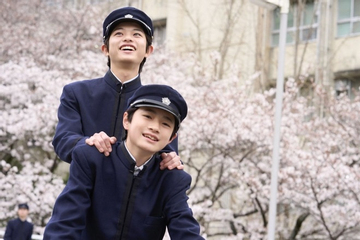 Bom tấn 3400 tỷ đang viral khắp MXH Việt: Nam chính đẹp đến ám ảnh, cả phim không chê nổi cảnh nào