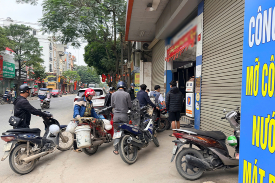 Hà Nội sẽ xử lý cây xăng găm hàng, gây khan hiếm nguồn cung