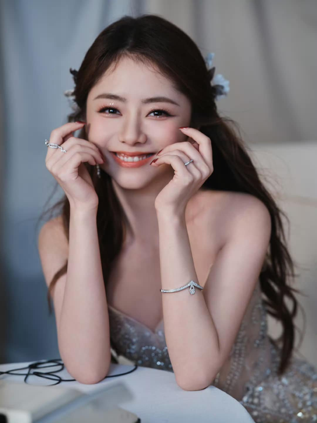 Sau hôm nay, thứ Hai 9/3/2026, 3 con giáp 'may mắn ập xuống đầu', vàng bạc chất đầy két, ngồi không tài lộc cũng đến - Ảnh 1