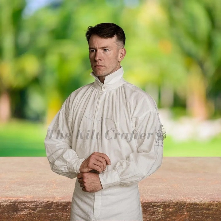 Chiếc áo sơ mi vào thời kỳ Phục hưng có cổ to thể hiện đẳng cấp người mặc. (Ảnh: Etsy)