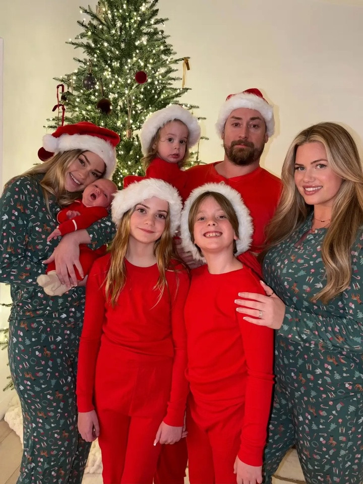 Đại gia đình chụp ảnh dịp Giáng sinh.