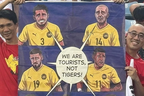 CĐV Việt Nam có hành động đặc biệt để chế nhạo tuyển Malaysia