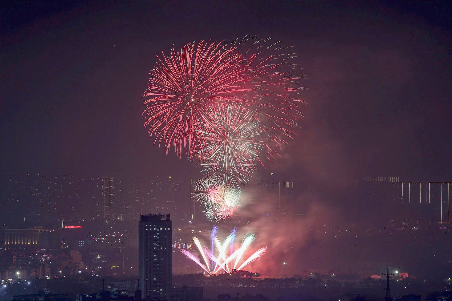 768884436984350878 125.jpg