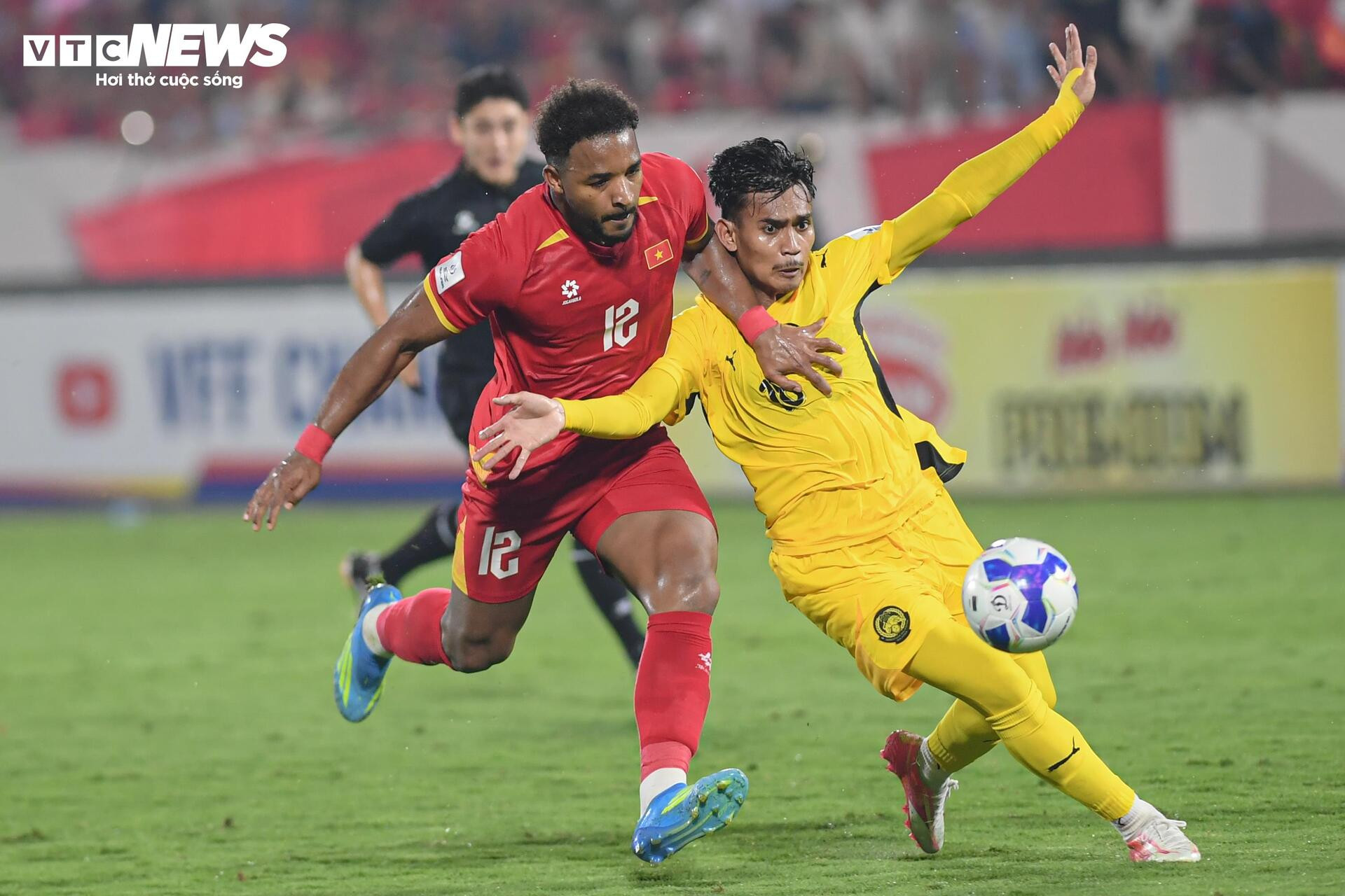 Xuân Son bùng nổ bên Hoàng Hên, HLV Malaysia cũng phải công nhận quá hay - 8