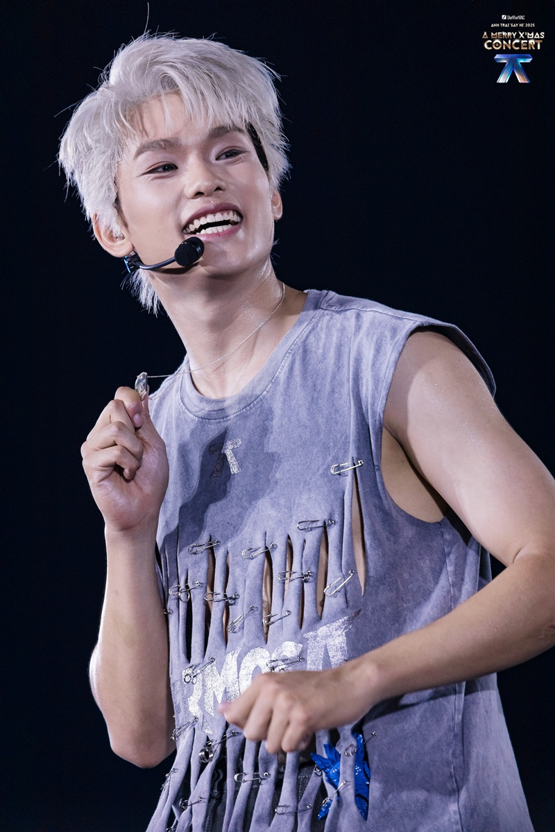 bui truong linh 019 3060.jpg