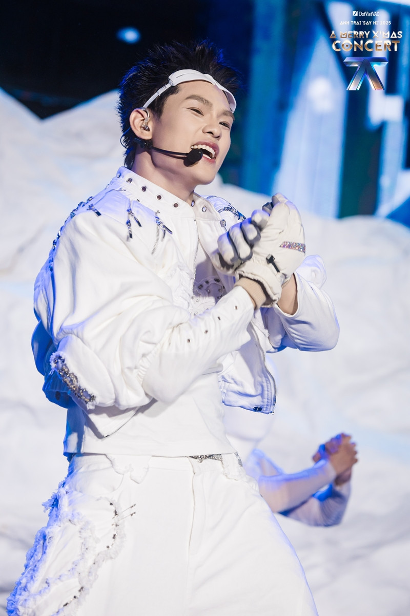 bui truong linh 021 3055.jpg