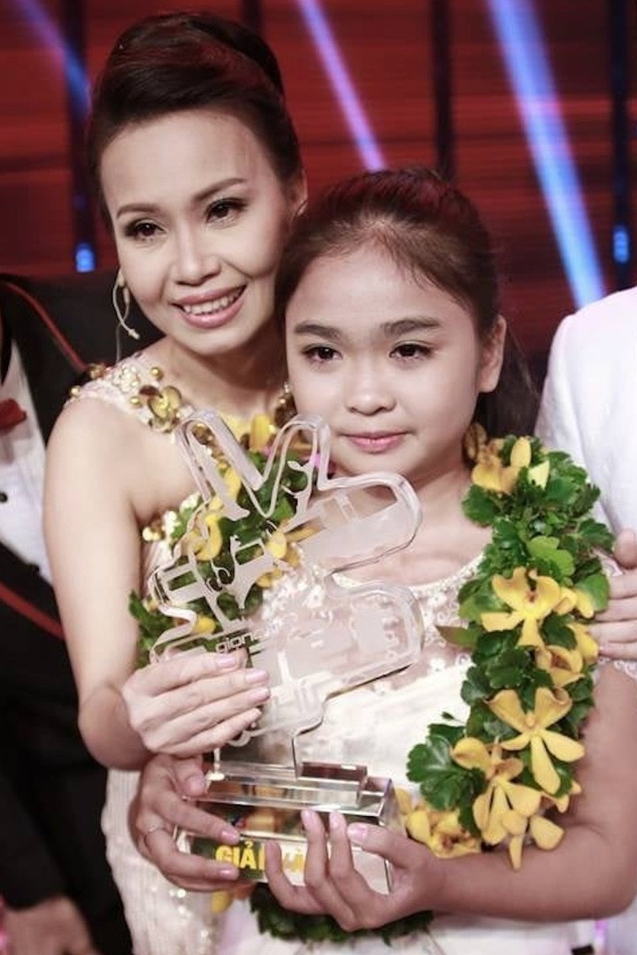 Cuộc sống nhiều ồn ào của quán quân 'Giọng hát Việt nhí' Thiện Nhân插图 Thiện Nhân giành quán quân