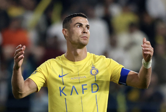 Đối thủ tố ban tổ chức thiên vị Ronaldo