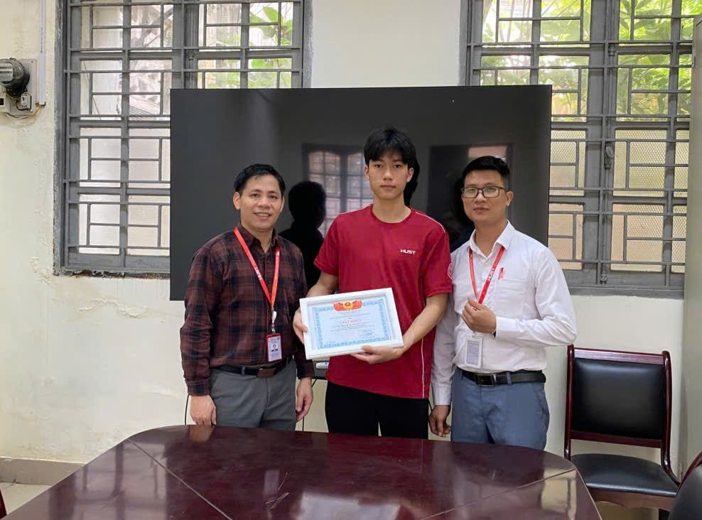 662954891101744047940153138370710199222960650n