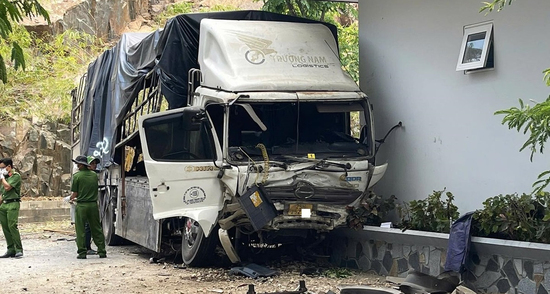 Lâm Đồng: Khởi tố vụ xe tải lao xuống triền núi, 3 người tử vong