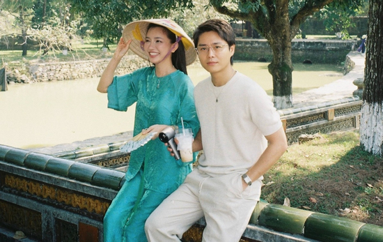 Tăng Duy Tân đăng ảnh bên Bích Phương, công khai gọi là 'em'