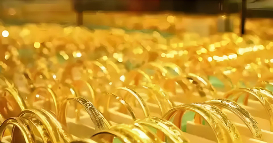 Giá vàng tăng vọt sau khi khách chốt đơn online, cửa hàng 'lật kèo'