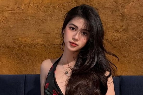 Lộ diện nhan sắc của cô gái cả mạng xã hội tìm kiếm