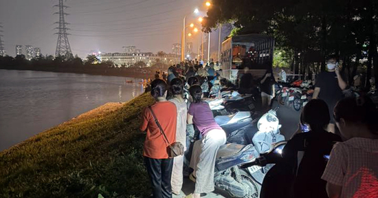 Hà Nội: Hai thiếu niên tử vong dưới hồ Yên Sở