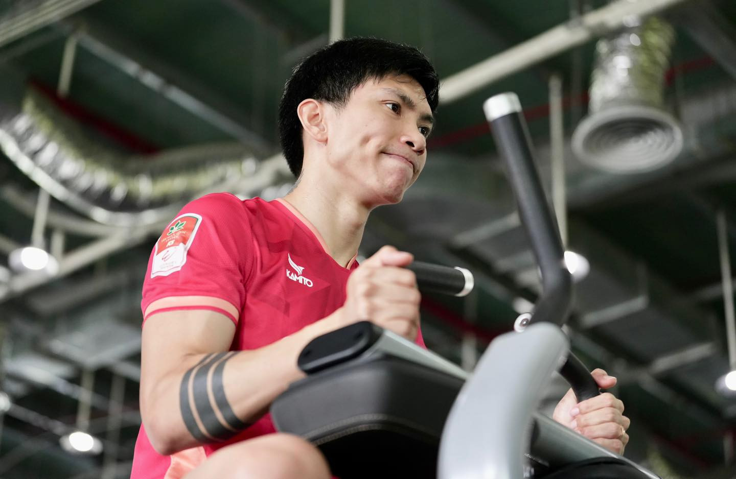 van hau1 17370761151671228723980 1737087544158 1737087544254440500817 1775980975015750377052