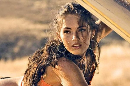 Xóa sạch quá khứ, Megan Fox chính thức trở lại với diện mạo 'không thể nóng hơn'