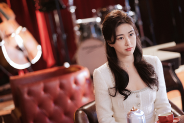 Ai thích drama đừng bỏ qua phim Trung Quốc này: Tổng tài yêu lao công cuốn vô cùng tận, chiếu 1 ngày đạt 5 tỷ view