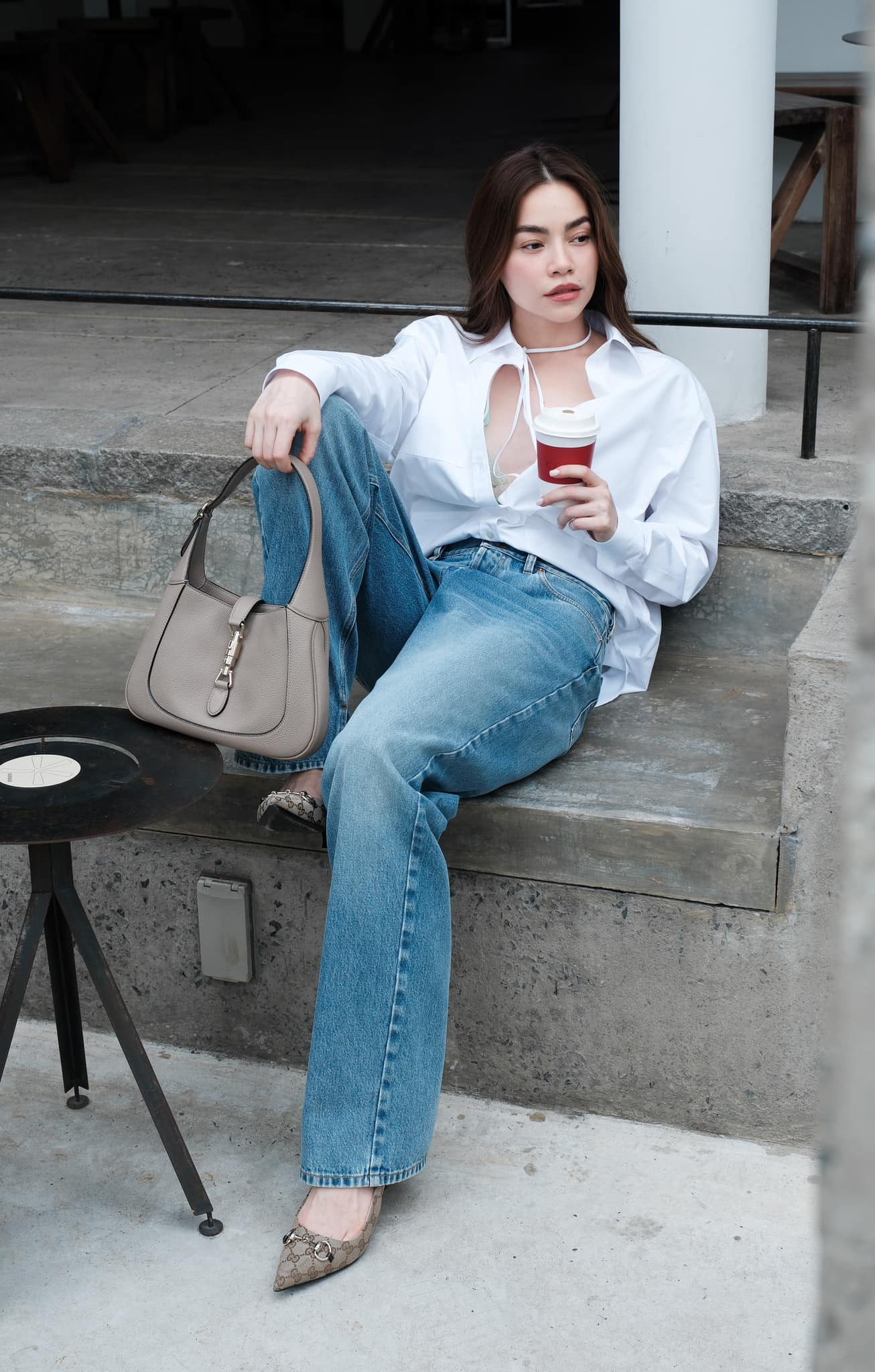 Học Hồ Ngọc Hà cách phối đồ màu trắng, tuổi trung niên cũng áp dụng được  - Ảnh 18.