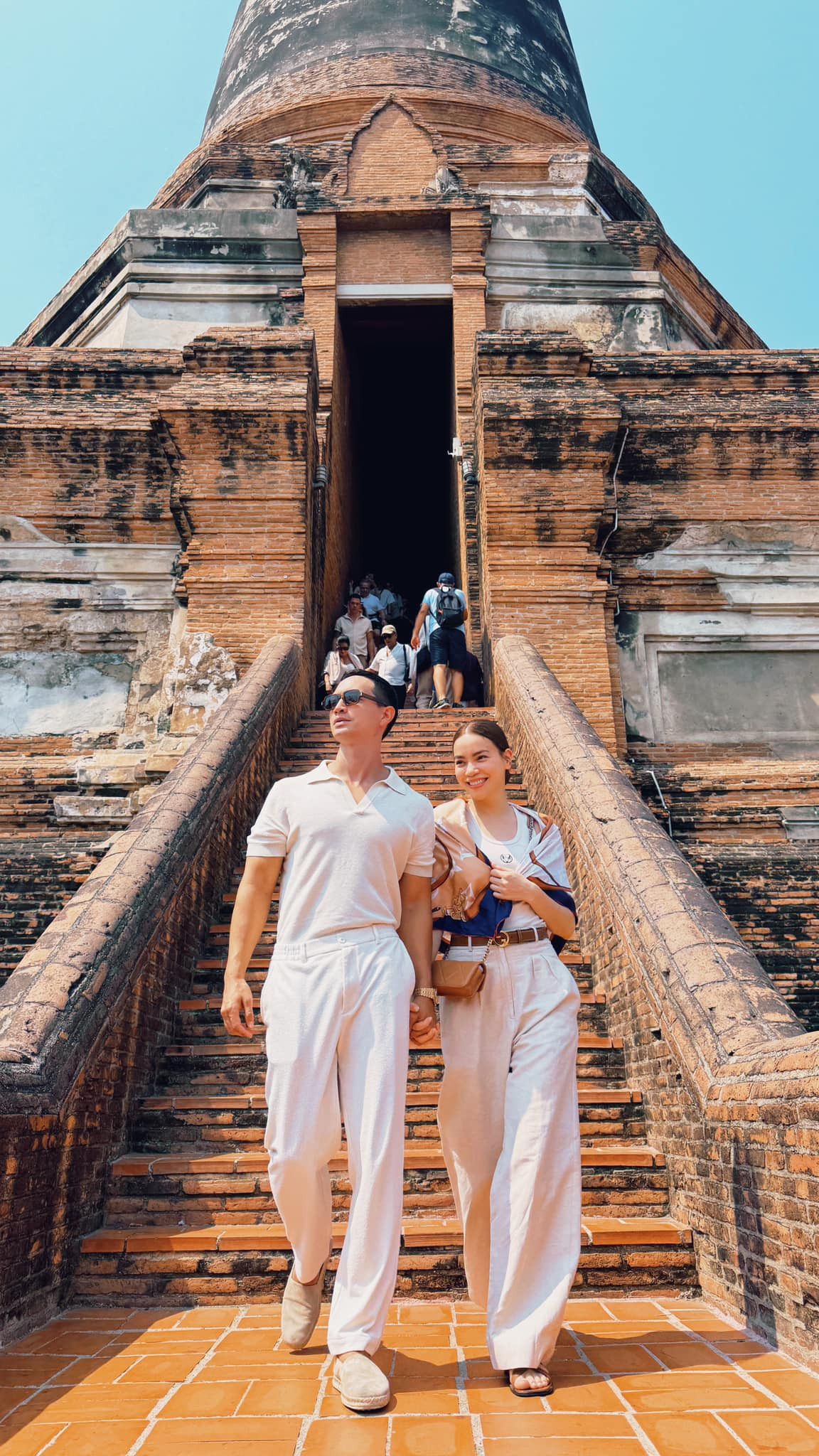 Học Hồ Ngọc Hà cách phối đồ màu trắng, tuổi trung niên cũng áp dụng được  - Ảnh 10.