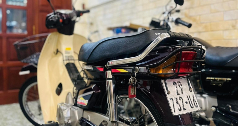 Honda Dream Thái 1991 máy 'zin' ở Hà Nội mua bằng 10 cây vàng, nay đắt ngang SH