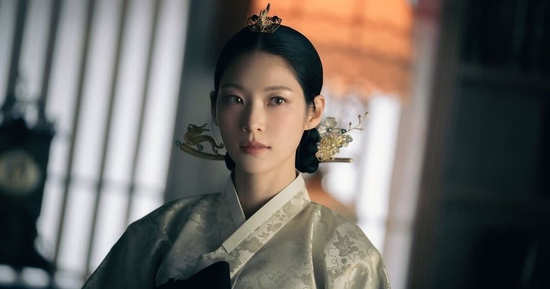 Không thể rời mắt khỏi nữ phụ Perfect Crown: Nhan sắc và diễn xuất 'phá đảo' mạng xã hội