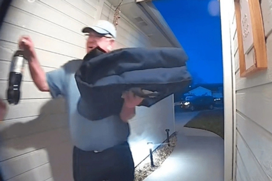 Shipper được khách 'bo' hơn 1 tỷ đồng nhờ hành động có tâm