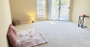 Từ bỏ gần như mọi thứ, cô gái khiến nhiều người sốc vì số tiền tiết kiệm khó tin