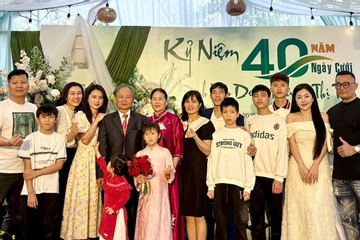 Chàng rể Bắc Ninh dựng rạp, làm 'đám cưới lần 2' cho bố mẹ vợ, hàng xóm khen ngợi