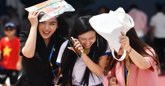 Dự báo thời tiết 15/4/2026: Nắng nóng qua đỉnh điểm, không khí lạnh sắp tràn về