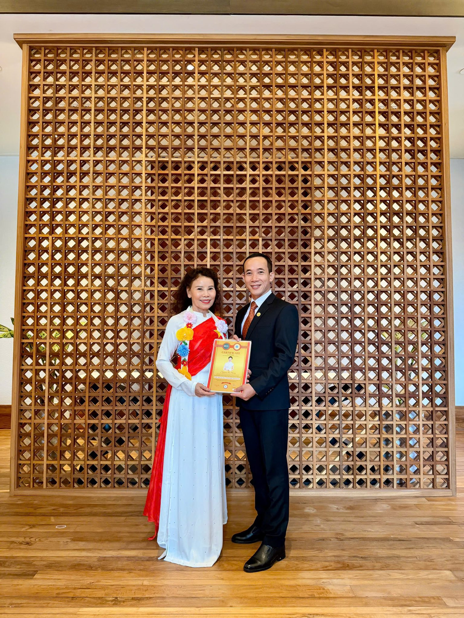 Mẹ Hồ Ngọc Hà khoe tin vui ở tuổi hưu - Ảnh 2.