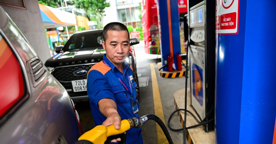 Giá xăng dầu hôm nay 16/4: Dầu thế giới đi ngang, giá dầu diesel, mazut trong nước giảm sâu