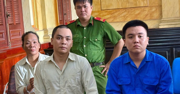 Nam thanh niên ở TPHCM lôi kéo cả mẹ và vợ vào ma túy