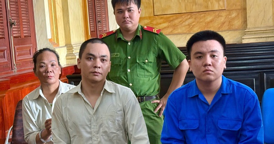 Nam thanh niên ở TPHCM lôi kéo cả mẹ và vợ vào ma túy