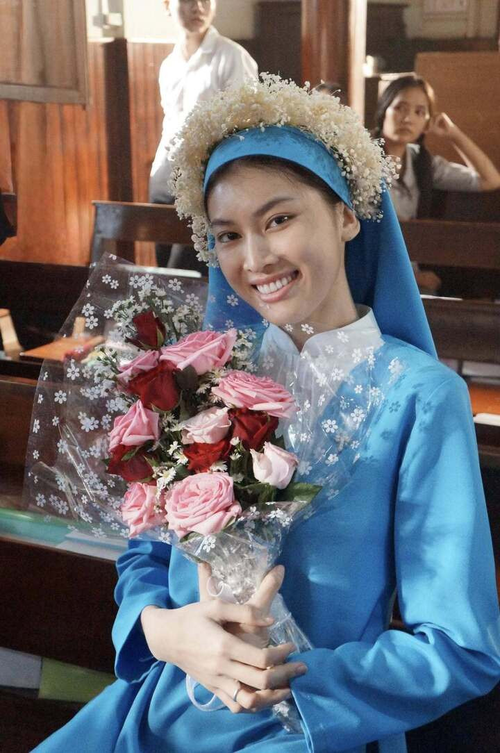 Dù thời lượng lên hình có thể không chiếm thế thượng phong nhưng mỗi lần Sơ Thanh xuất hiện đều khiến khán giả xuýt xoa vì nhan sắc cuốn hút. Sau khi được công chiếu rất nhiều bình luận từ khán giả bất ngờ trước khả năng nhập vai tương đối tròn trịa của một tân binh như cô.