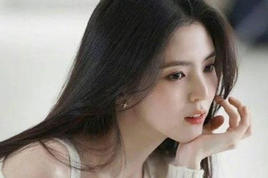 Han So Hee gây sốt với visual đỉnh chóp trong loạt ảnh mới
